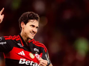 Preterido por Ancelotti, Pedro garante classificação do Flamengo na Libertadores