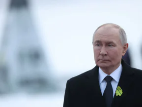 Putin diz que é cedo para dizer se drone que entrou na Romênia era russo