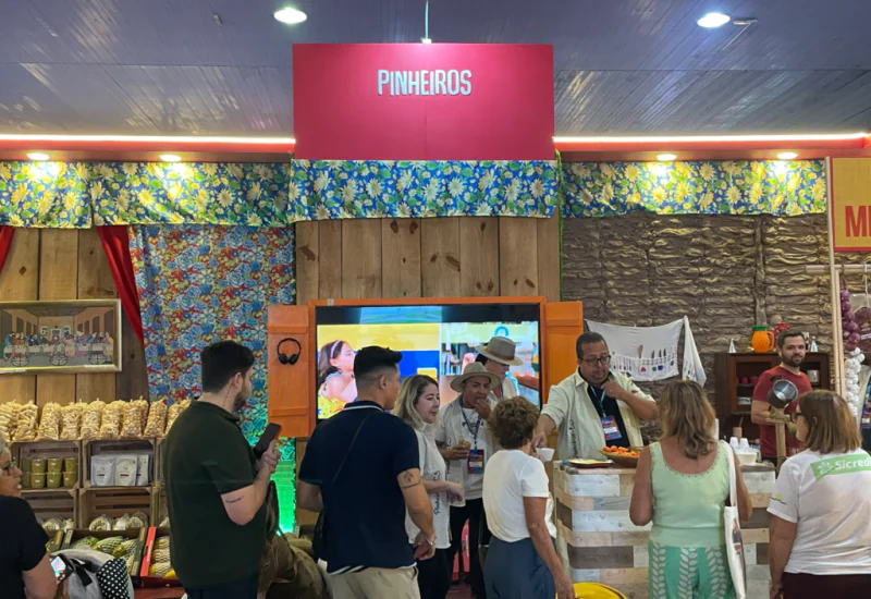 Carne de sol, café e tradição colocam Pinheiros em destaque na abertura oficial da Femunes 2026