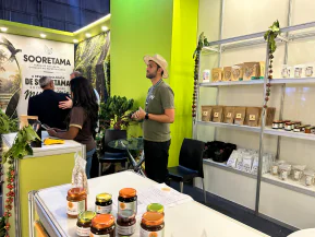 Cafés especiais e biodiversidade colocam Sooretama em evidência na Feira dos Municípios