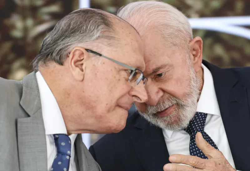 Lula quer atuação de Alckmin contra novo tarifaço dos EUA
