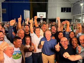 Ricardo Ferraço reúne centenas de pessoas em evento político em Vitória
