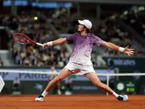 João Fonseca perde para Mensik e é eliminado nas quartas de final de Roland Garros