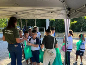 Alunos da rede municipal participam de plantio de mudas em São Mateus