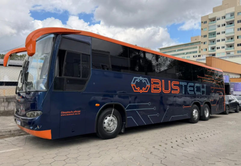 BusTech leva programação e robótica a 10 escolas municipais de Linhares