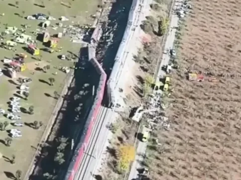 Colisão de trem na Espanha deixa pelo menos 30 mortos, diz governo