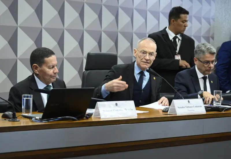 Comissão aprova relatório final da CPI do Crime Organizado com foco em milícias e lavagem de dinheiro