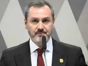 Diretores da PF colocam cargos à disposição em apoio a chefe da PF afastado por Mendonça