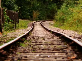EF-118: ferrovia Vitória-Rio será leiloada em abril, prevê governo