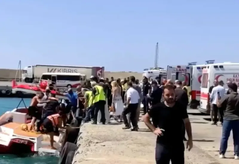 Equipe especializada busca 20 desaparecidos em naufrágio no Mediterrâneo