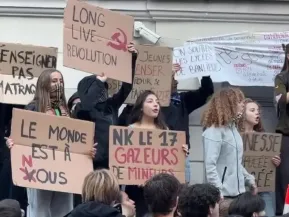 Estudantes voltam às ruas na França em dia nacional de protestos