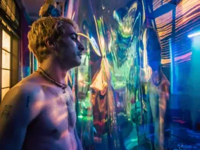Filme brasileiro "London" ganha prêmio em Festival de Veneza