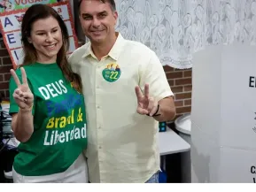 Flávio Bolsonaro diz confiar em 'voto de revolta' no primeiro turno