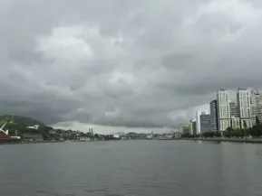 Frente fria deve mudar o tempo no ES e já há alertas de tempestades