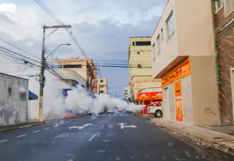 Fumacê percorre bairros e localidades de Linhares nesta semana