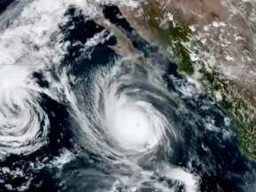 Furacão Polo toca o solo no México com ventos de 177 km/h