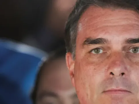 Governo Trump não pretende apoiar Flávio como líder do Brasil, diz Reuters