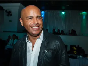 Helicóptero do cantor Rick é encontrado; bombeiros dizem que não há sobreviventes