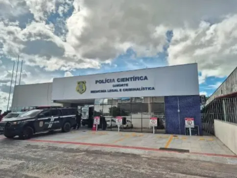 Homem é morto a tiros no quintal de casa em Linhares