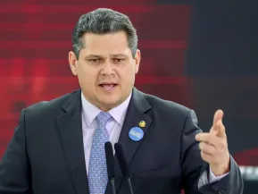 Alcolumbre decide não interferir em votação da CPMI do INSS