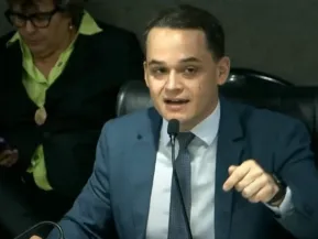 Justiça suspende propaganda de Pazolini no rádio