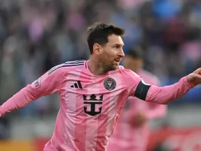 Lionel Messi atinge a marca de 900 gols na carreira e entra para grupo de elite do futebol mundial
