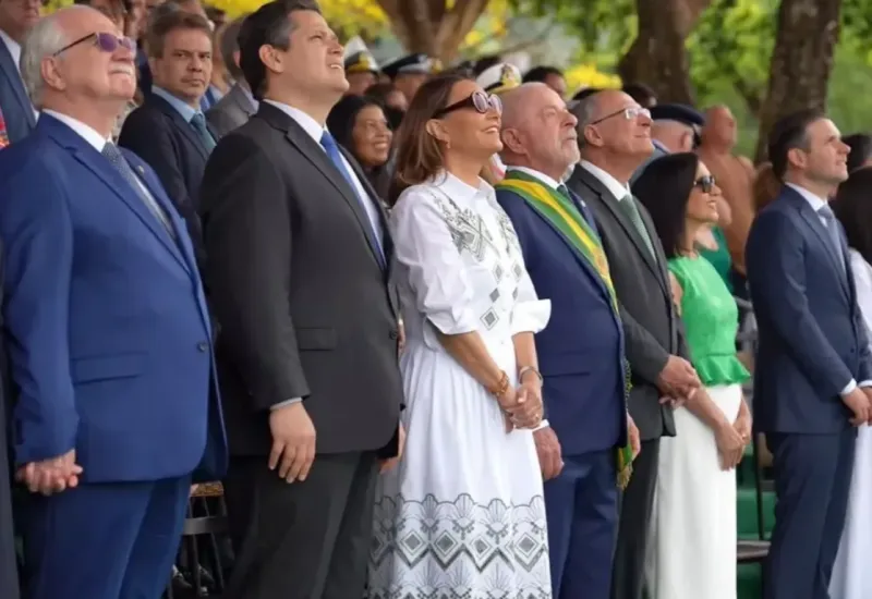 Lula atuou por presença de Fachin e Alcolumbre no 7 de Setembro