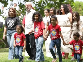 Lula defende respeito às religiões no Dia de Nossa Senhora Aparecida