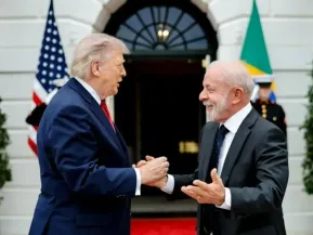 Lula liga para Trump para negociar tarifaço e diz que organizações criminosas não são terroristas 