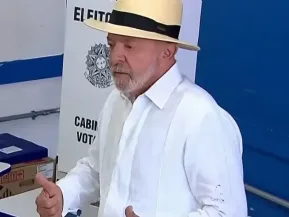 Lula registra voto em São Bernardo e diz que resultado das urnas será respeitado