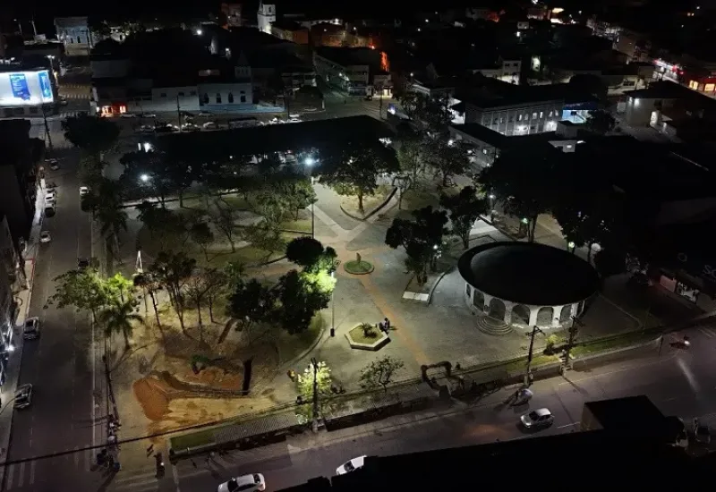 Nova iluminação transforma Praça Mesquita Neto e amplia segurança para moradores de São Mateus