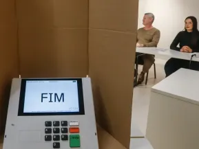 Novas tecnologias levam Justiça Eleitoral a reforçar regras de votação