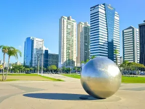 Brasil ajuda a impulsionar turismo internacional, com alta de 37% nas chegadas em 2025