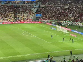 Palmeiras provoca Flamengo após críticas de jogadores ao gramado do Maracanã: 'O tempo é o senhor da razão'