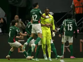 Palmeiras supera drama nos pênaltis e volta à final da Libertadores no palco do tri