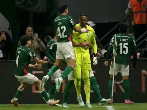 Palmeiras supera drama nos pênaltis e volta à final da Libertadores no palco do tri
