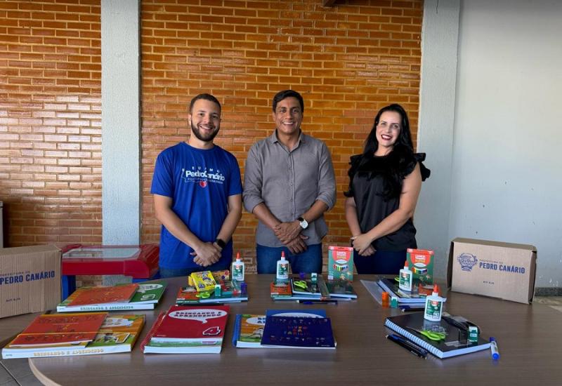 Volta às aulas 2026: Prefeitura de Pedro Canário apresenta kits escolares para mais de 3 mil alunos da rede municipal
