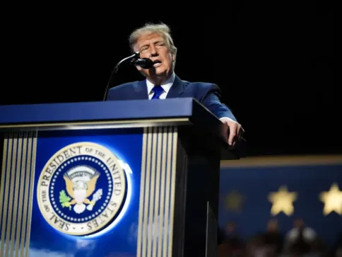 Pesquisa eleitoral mostra Trump em baixa e vantagem democrata no Congresso