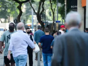 Pesquisa mostra que 81% dos brasileiros consideram essencial que candidatos acreditem em Deus