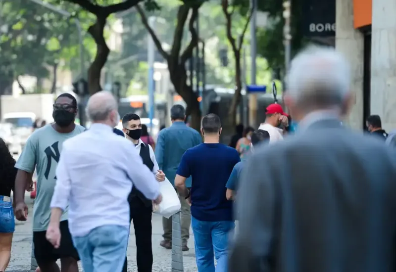 Pesquisa mostra que 81% dos brasileiros consideram essencial que candidatos acreditem em Deus
