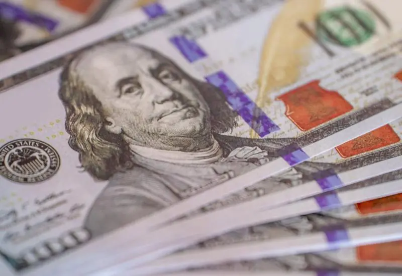 Real lidera valorização global frente ao dólar no primeiro quadrimestre de 2026