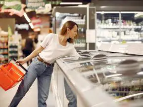 O FIM DO “DOMINGO DE COMPRAS”: Última chance para o consumidor