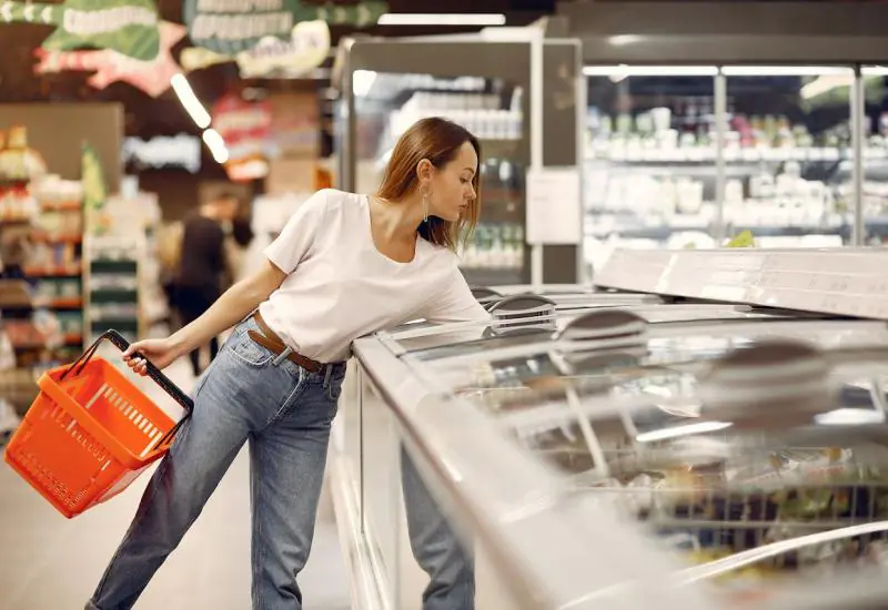 O FIM DO “DOMINGO DE COMPRAS”: Última chance para o consumidor