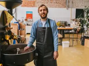 O Paradoxo do Café: Safra recorde à vista, mas o bolso do produtor ainda dói