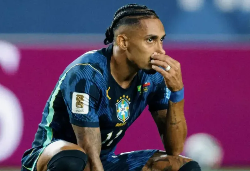 Raphinha fica fora da Bola de Ouro 2026, diz jornal europeu
