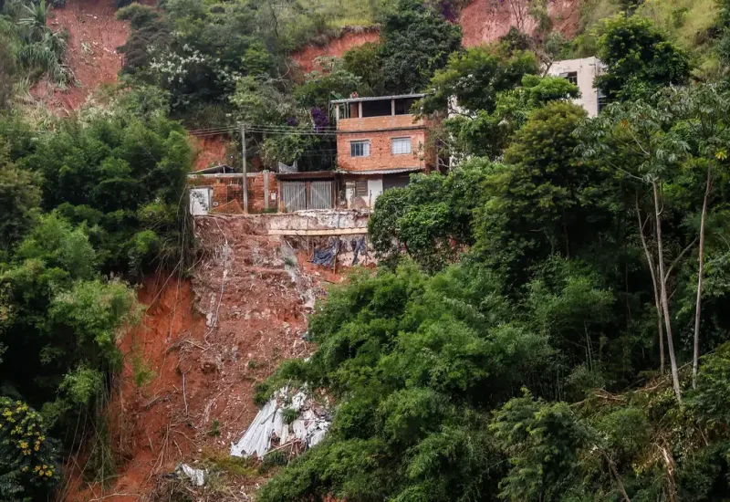 Chuvas mantêm áreas isoladas e reforçam vistorias em MG