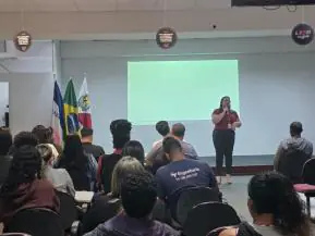 CIEE/ES participa de 15 eventos de empregabilidade em 2025 e fortalece aproximação com estudantes