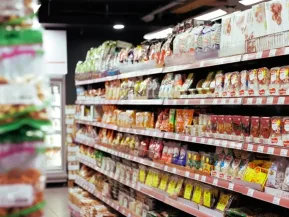 Supermercados do ES seguem fechados aos domingos, mas vão abrir no verão