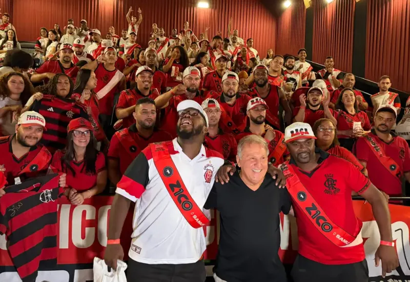Estreia de documentário sobre Zico emociona público no Rio