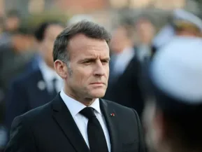Violência nos protestos estudantis na França é inaceitável, diz Macron